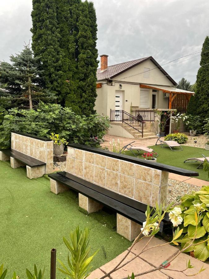 Adam Apartman Hajdúszoboszló Esterno foto