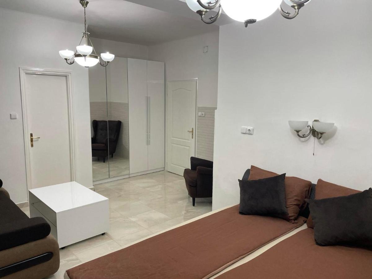 Adam Apartman Hajdúszoboszló Esterno foto