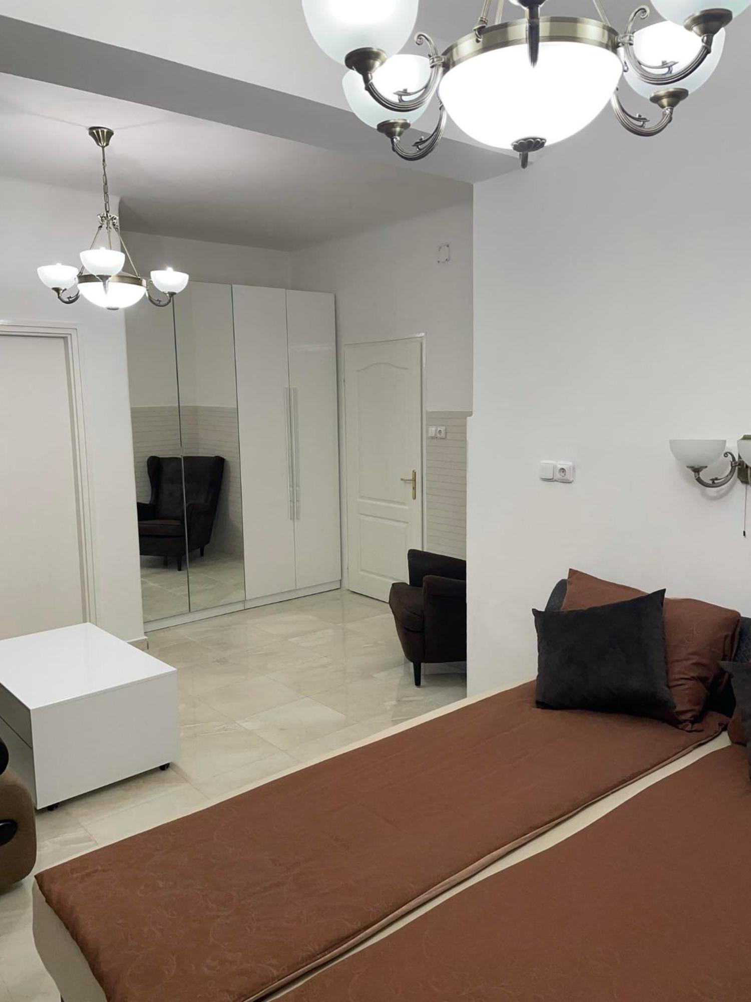 Adam Apartman Hajdúszoboszló Esterno foto