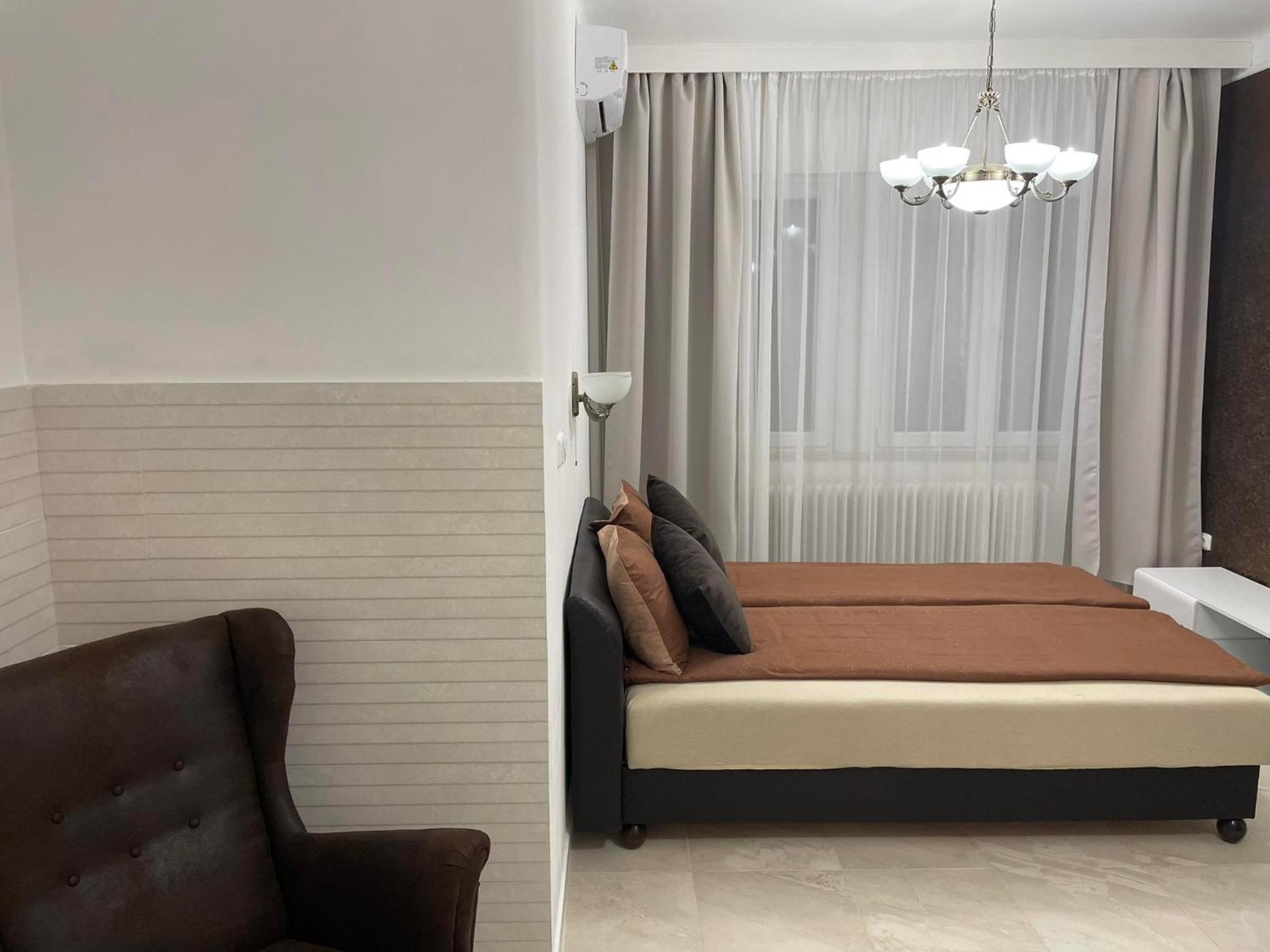 Adam Apartman Hajdúszoboszló Esterno foto