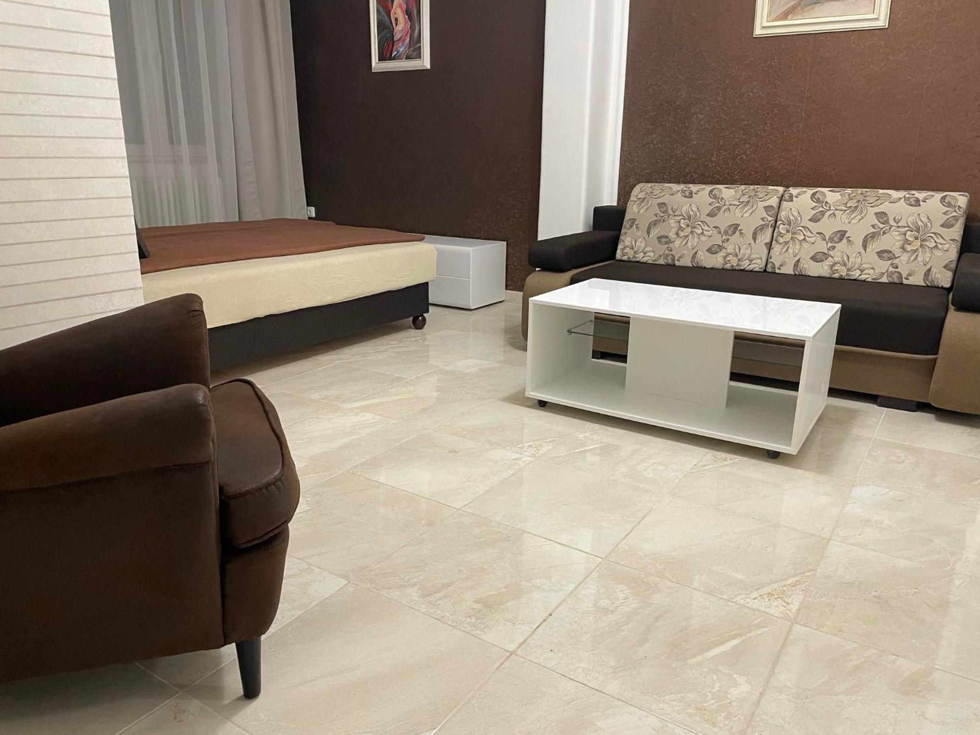 Adam Apartman Hajdúszoboszló Esterno foto