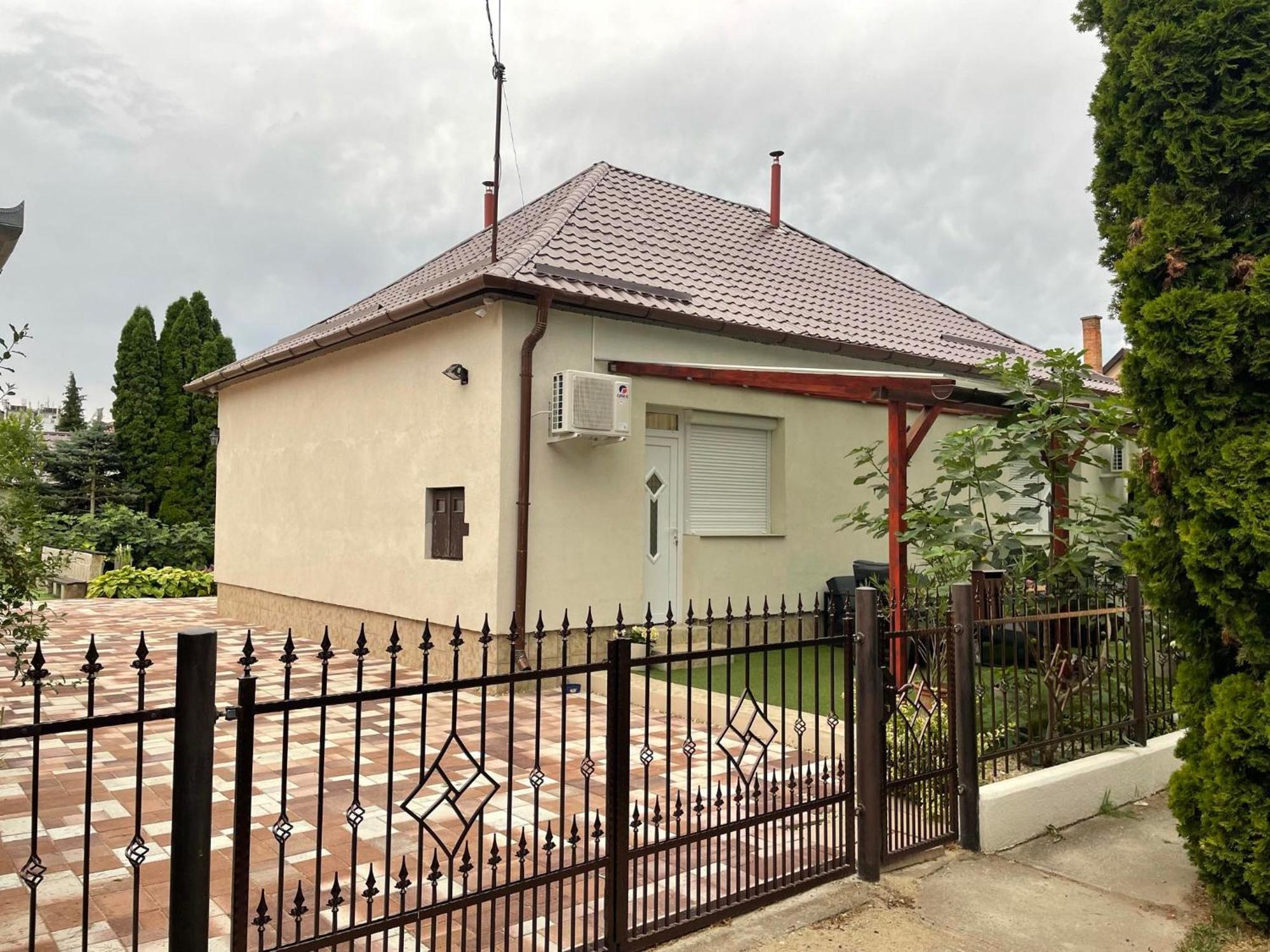 Adam Apartman Hajdúszoboszló Esterno foto