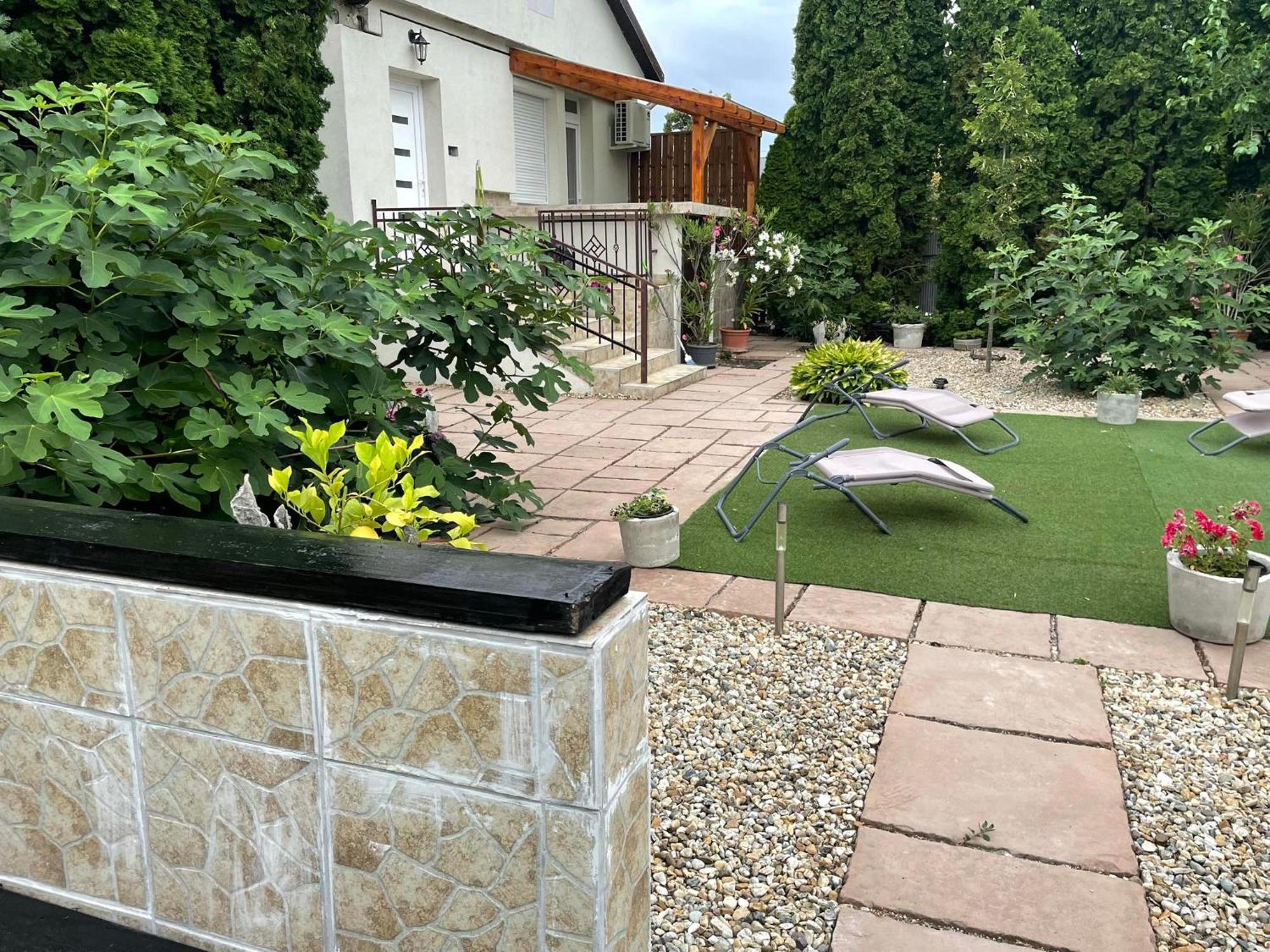 Adam Apartman Hajdúszoboszló Esterno foto